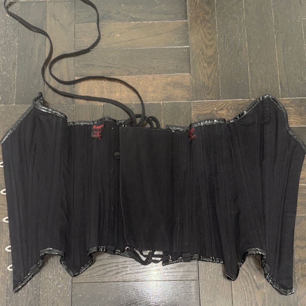 PVC Corset - Picture 4 of 4